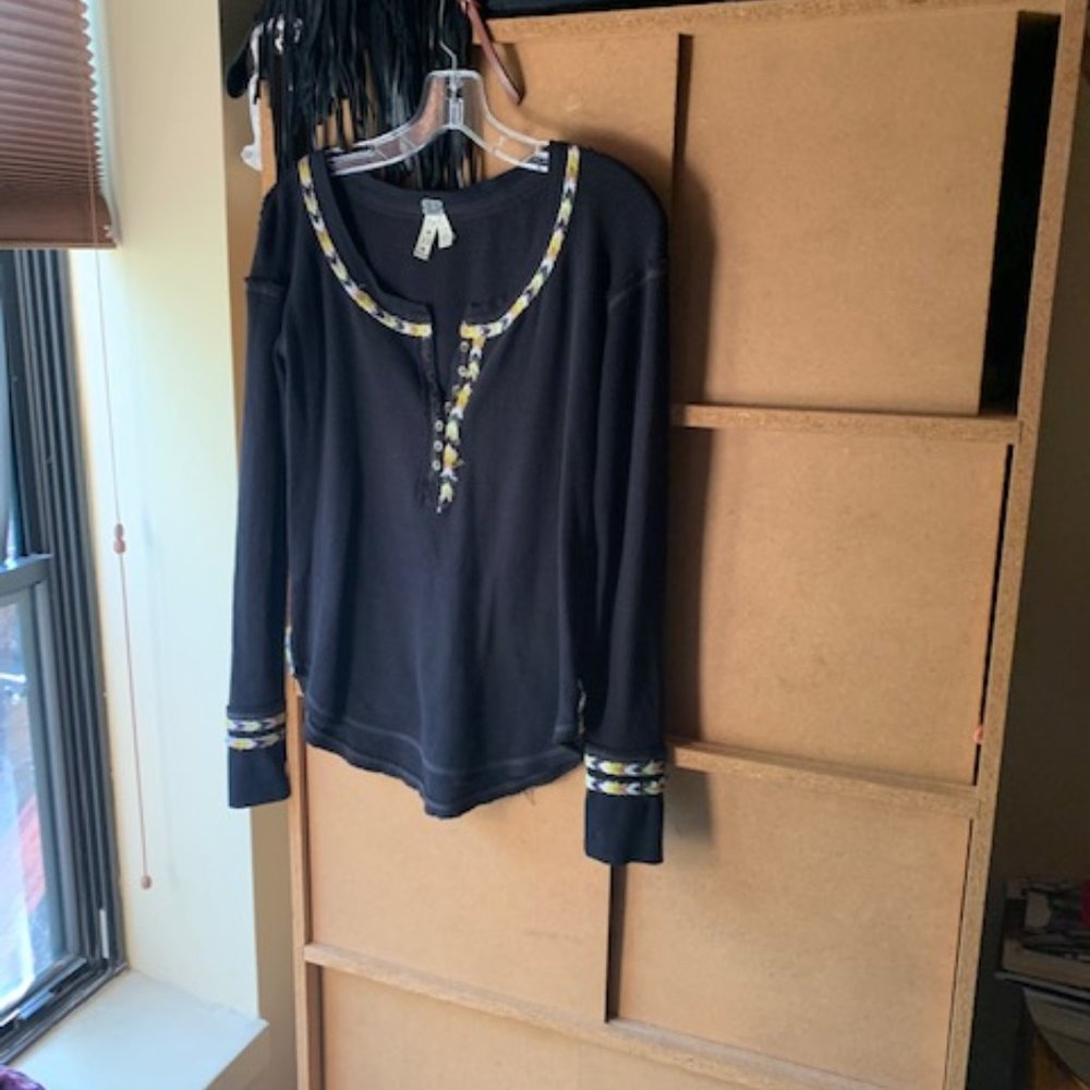 FREE PEOPLE LIGHT WEIGHT THERMAL BLK SIZE XS